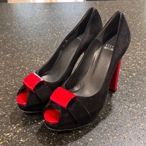 Stuart Weitzman Puente Black Suede/Red Patent Leather pumps. Size 7M.